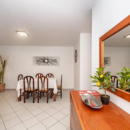 Casa Limoeiro - *