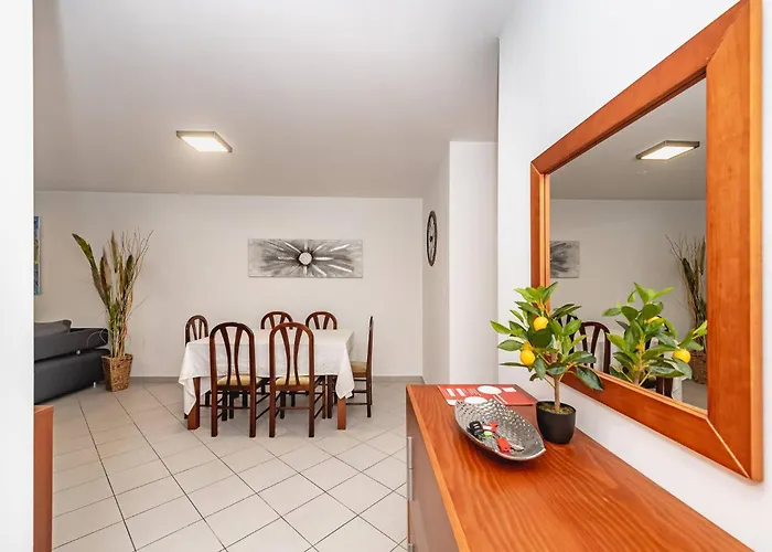 Casa Limoeiro - *