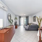 Apartamento Casa Limoeiro - *
